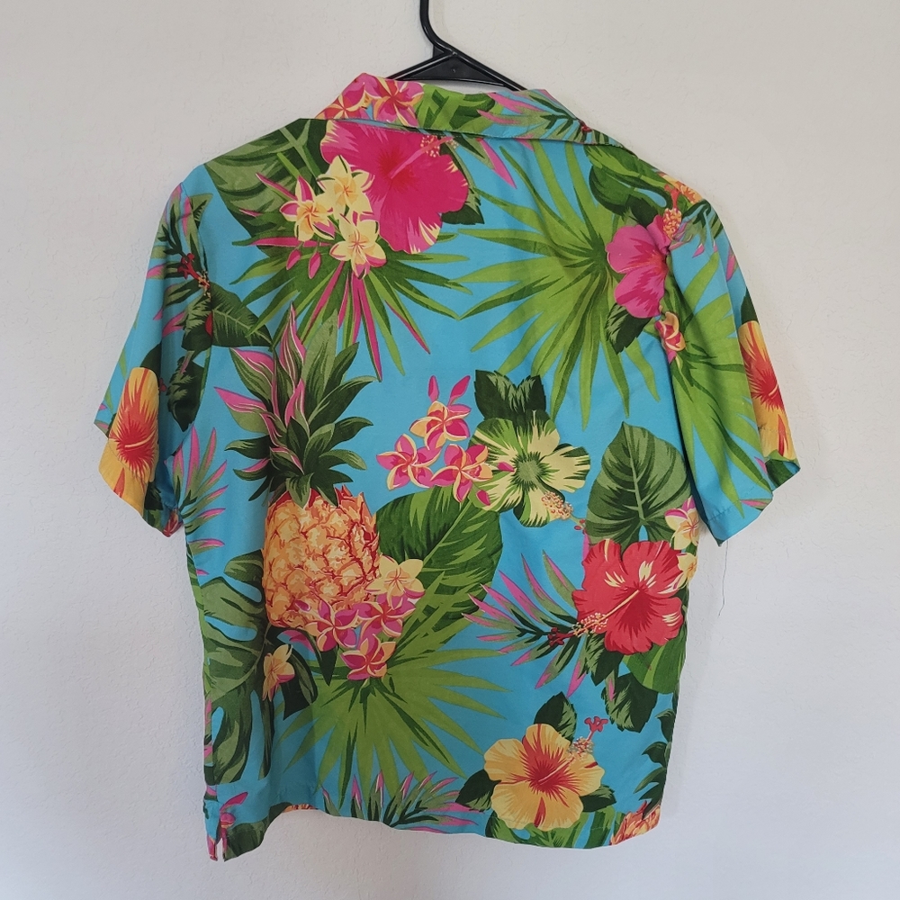 Women's Hawaiian shirt size Large